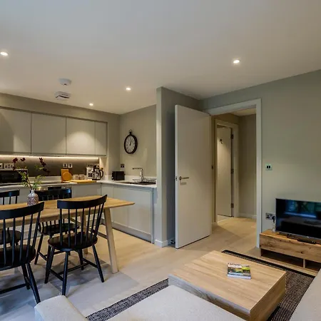 In Lake District アパート