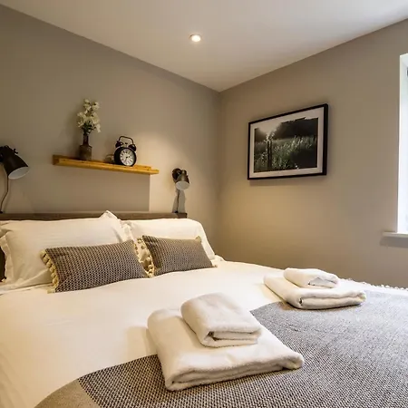 In Lake District アパート